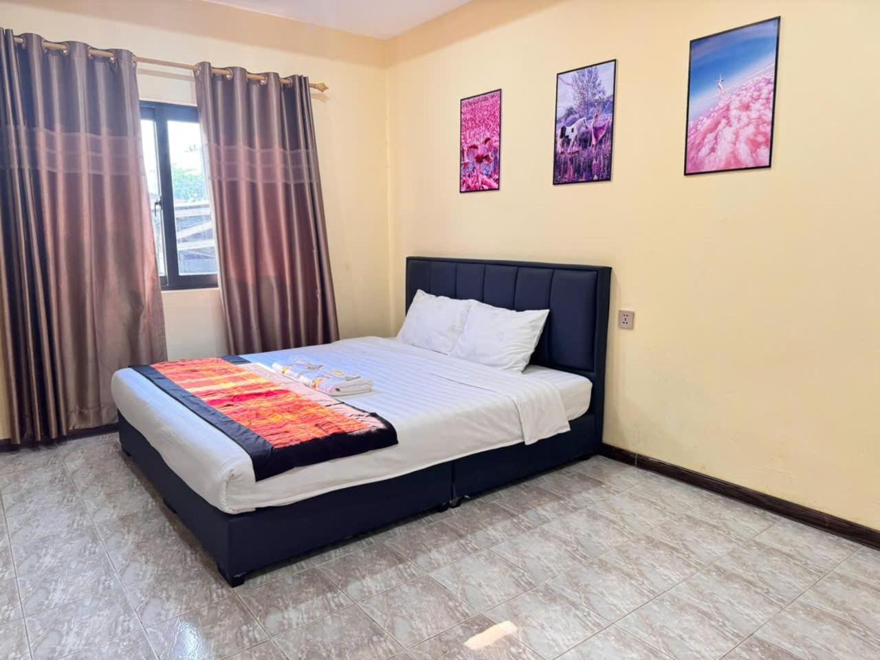 Yula Hotel Thatluang Vientiane Buitenkant foto