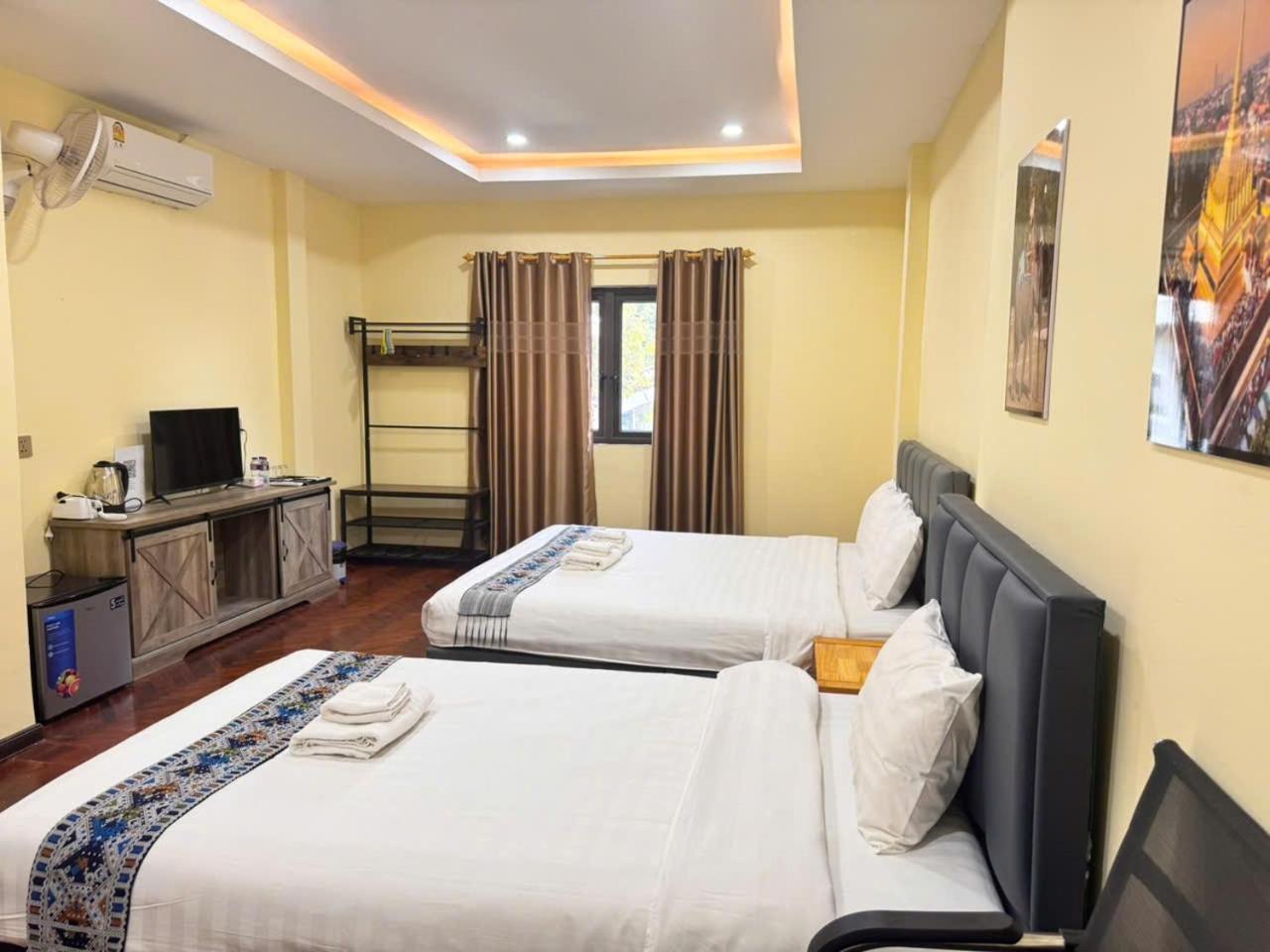 Yula Hotel Thatluang Vientiane Buitenkant foto